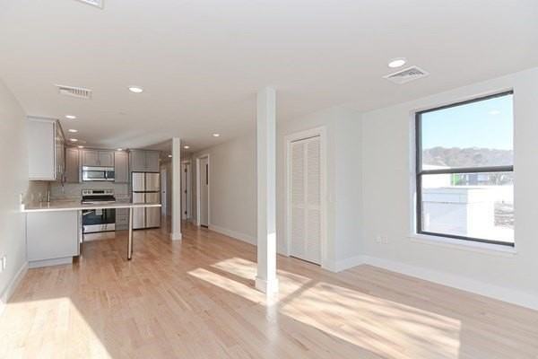 1674 Beacon St #2 - Photo 6 of 39