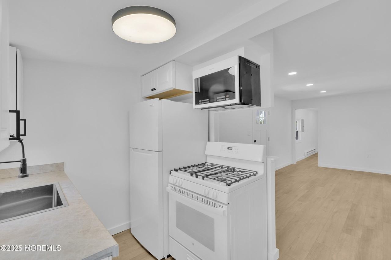 61 Gladney Ave - Photo 4 of 32