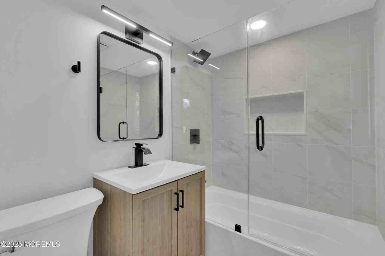 61 Gladney Ave - Photo 5 of 32