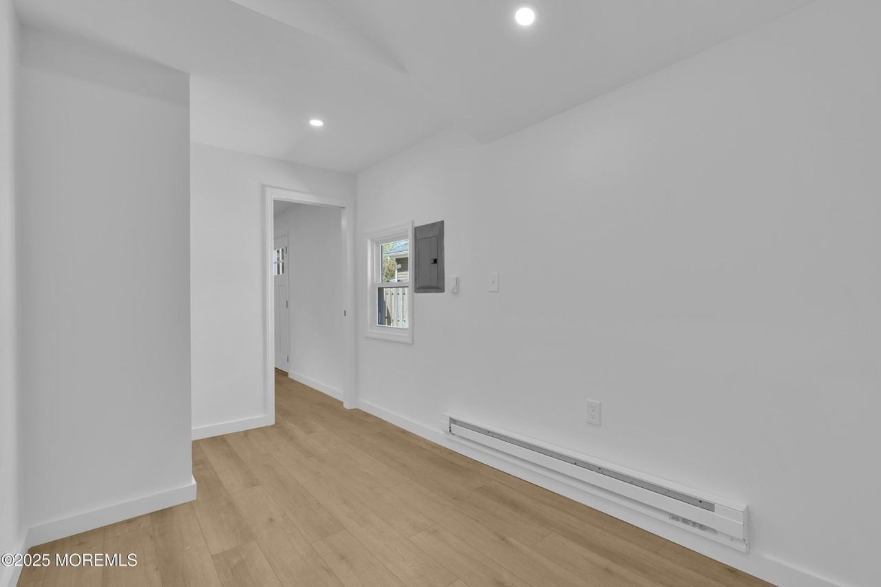 61 Gladney Ave - Photo 7 of 32