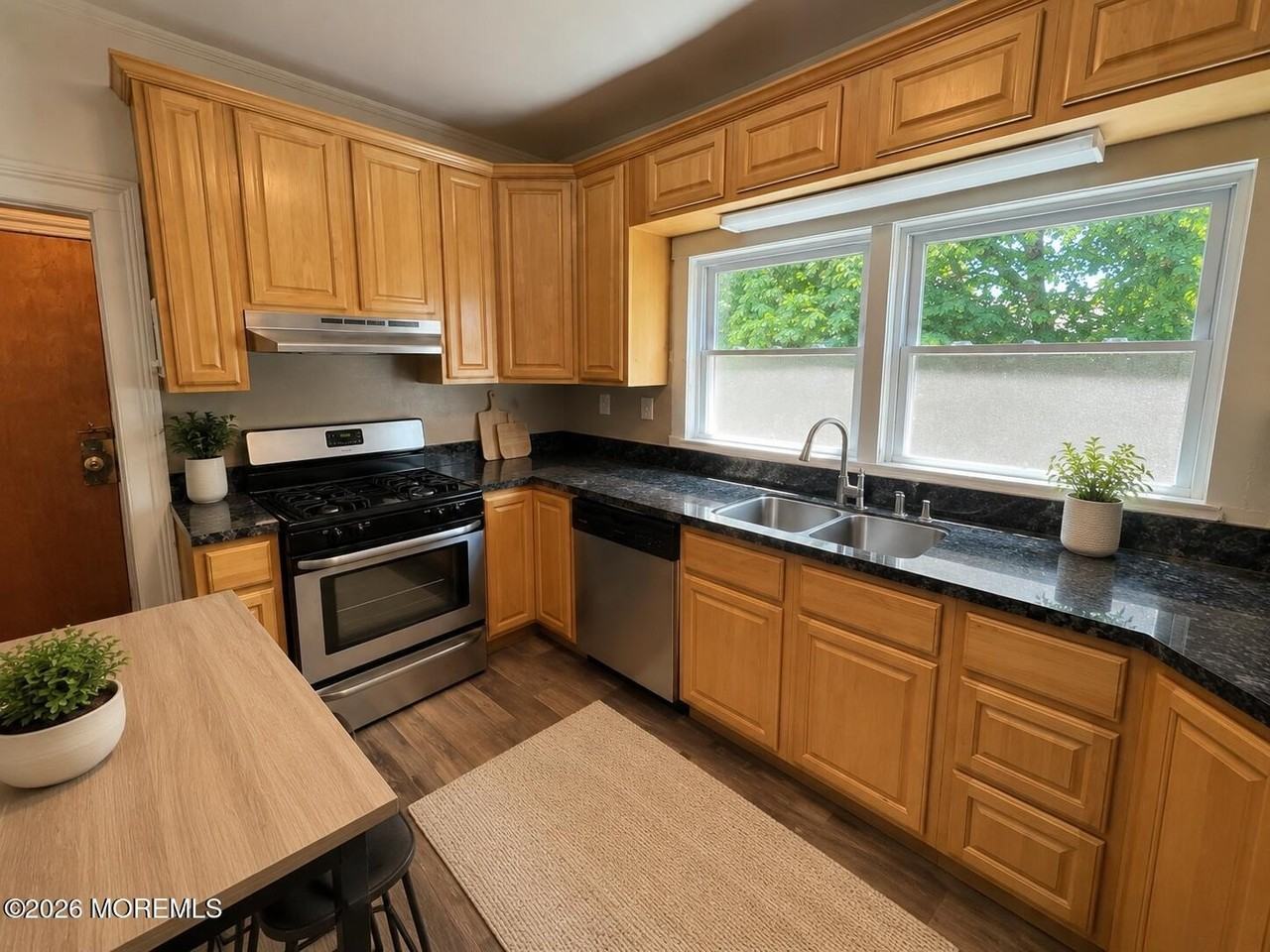 4648 Washington St #3 - Photo 6 of 12