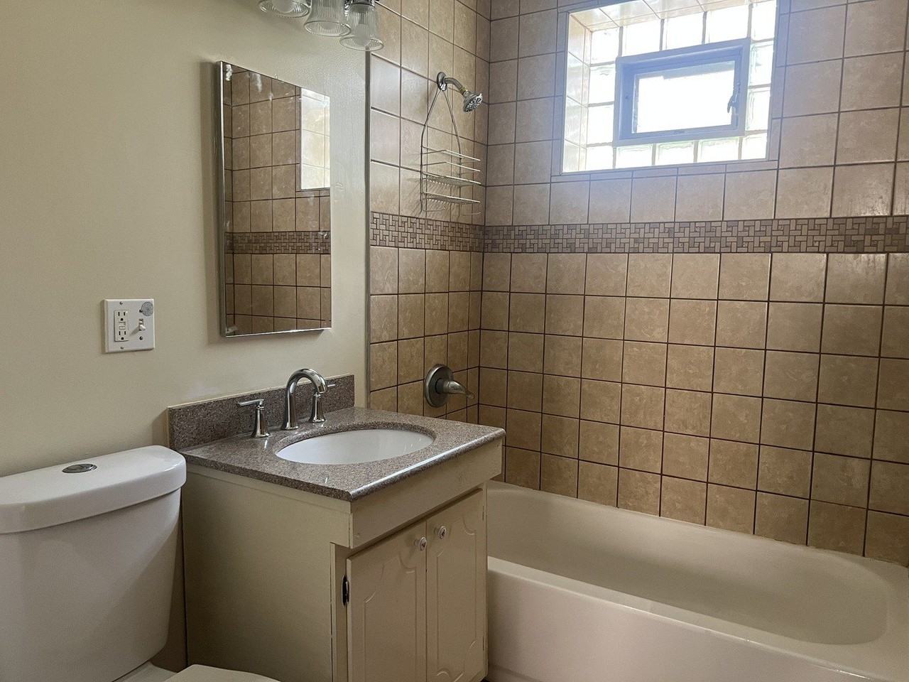 2231 N Latrobe Ave #2 - Photo 5 of 7