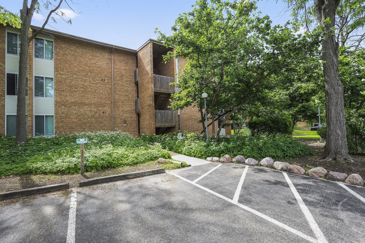 6018 E Lake Dr #1C