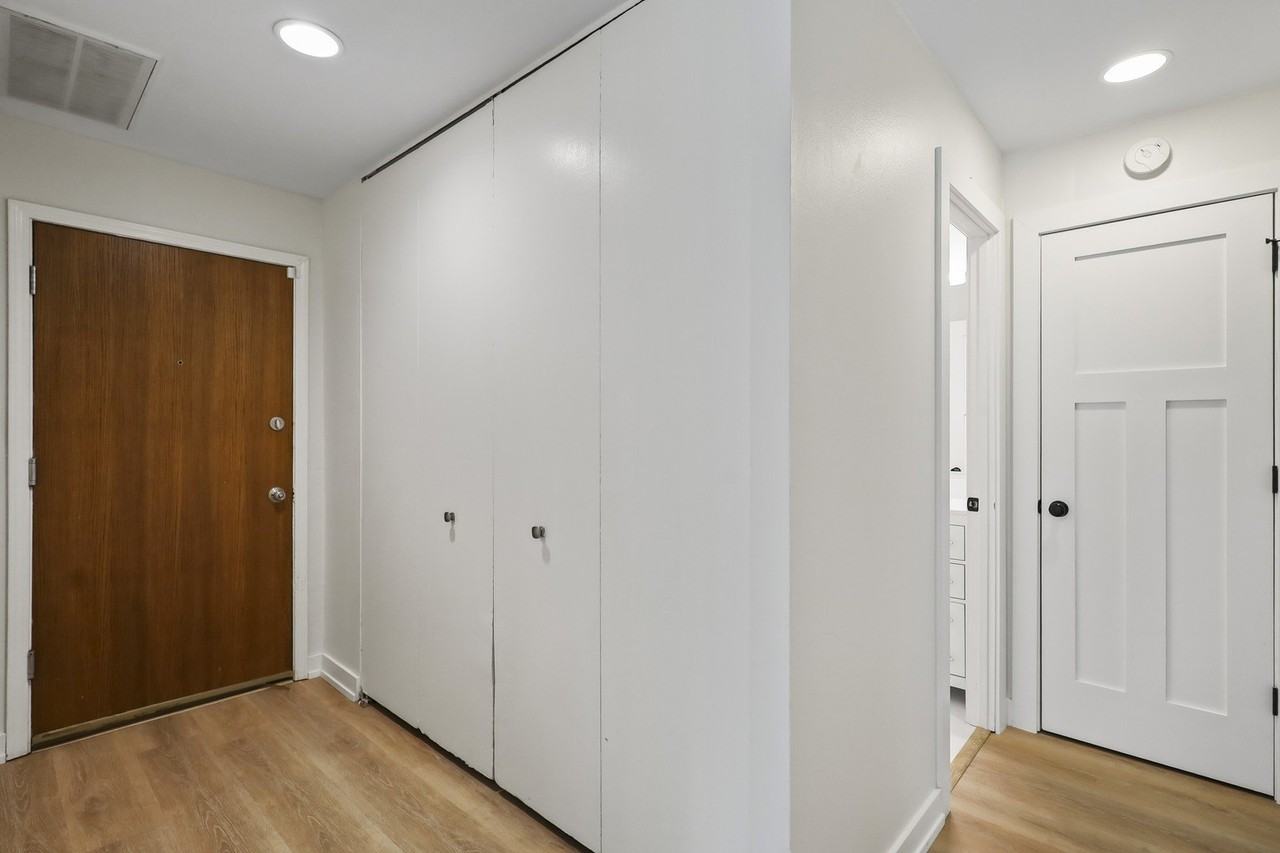 6018 E Lake Dr #1C - Photo 4 of 25