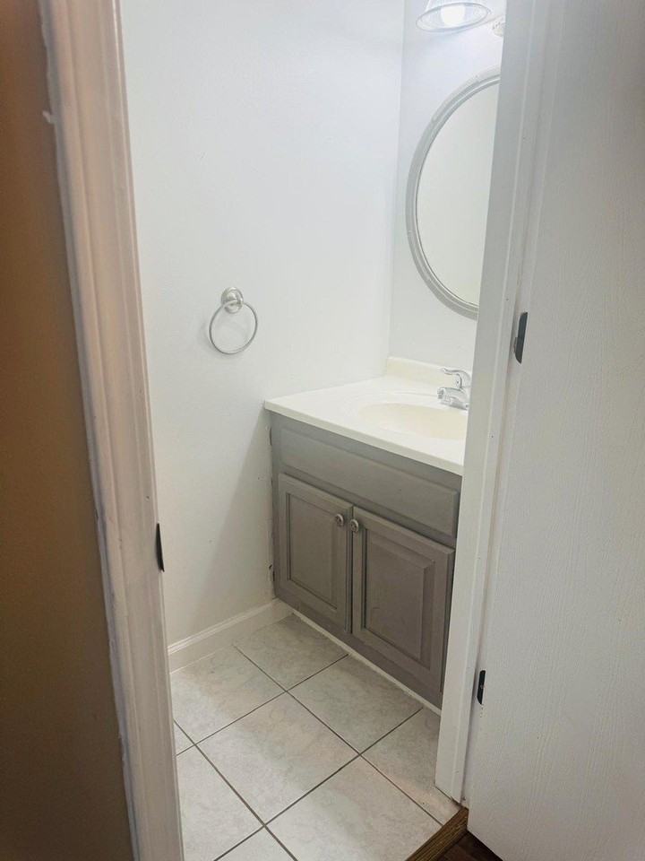 2454 Devonshire Ct #2454 - Photo 6 of 15