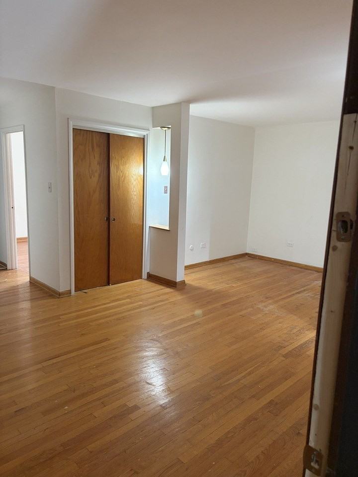 10739 S Pulaski Rd #2D - Photo 2 of 7