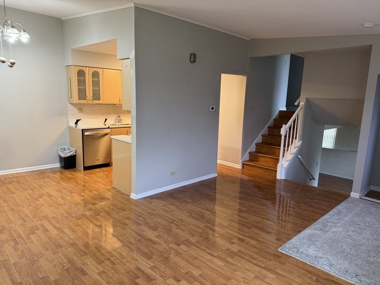 410 Ashwood Ct #410 - Photo 2 of 25