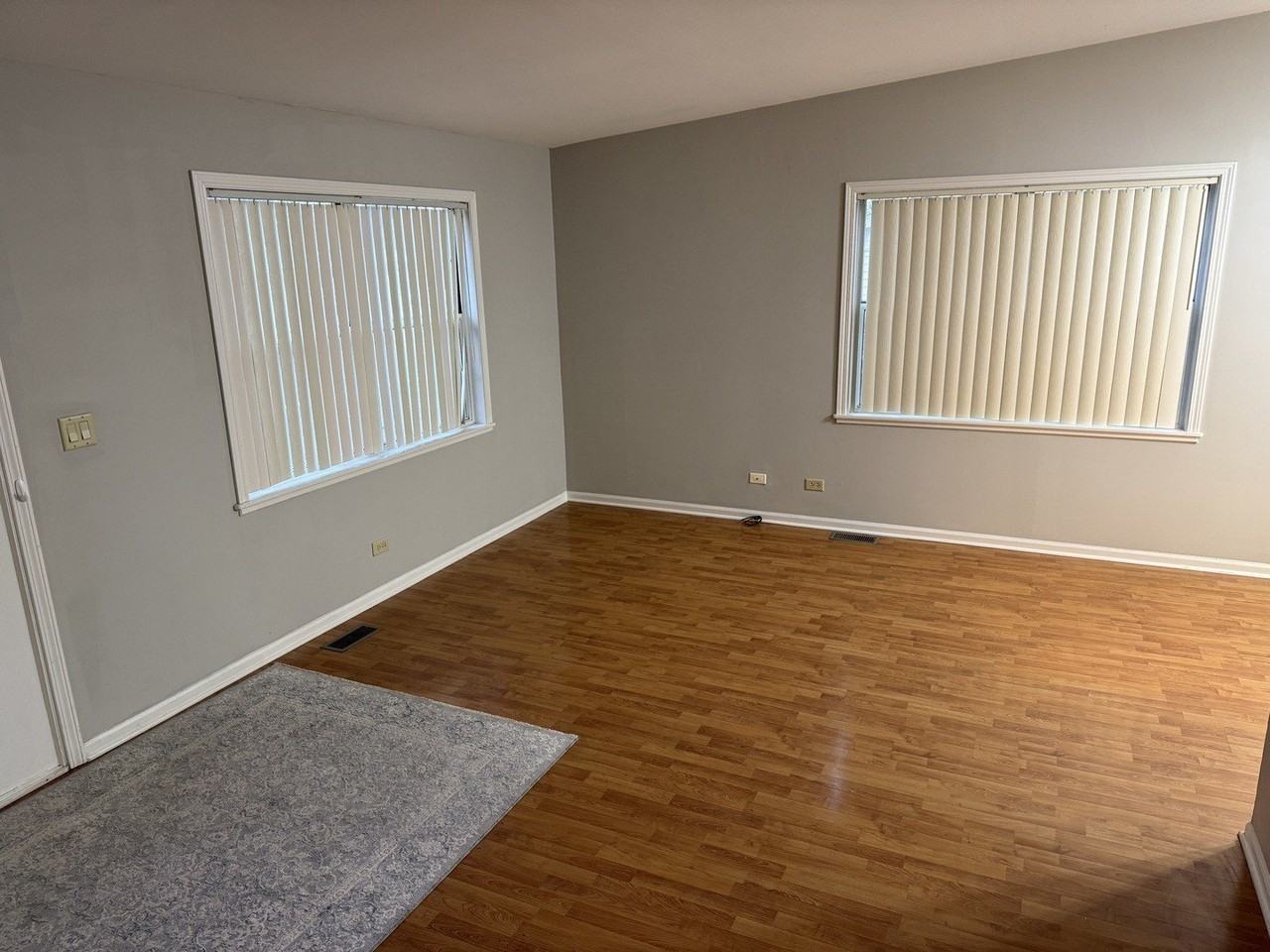 410 Ashwood Ct #410 - Photo 4 of 25