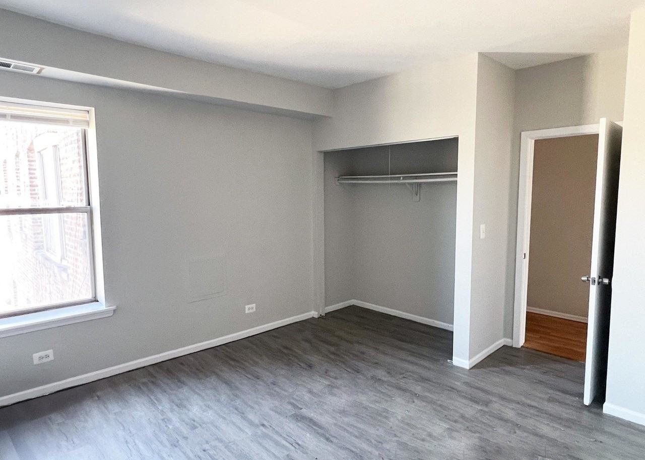 6143 S Woodlawn Ave #1 - Photo 5 of 8