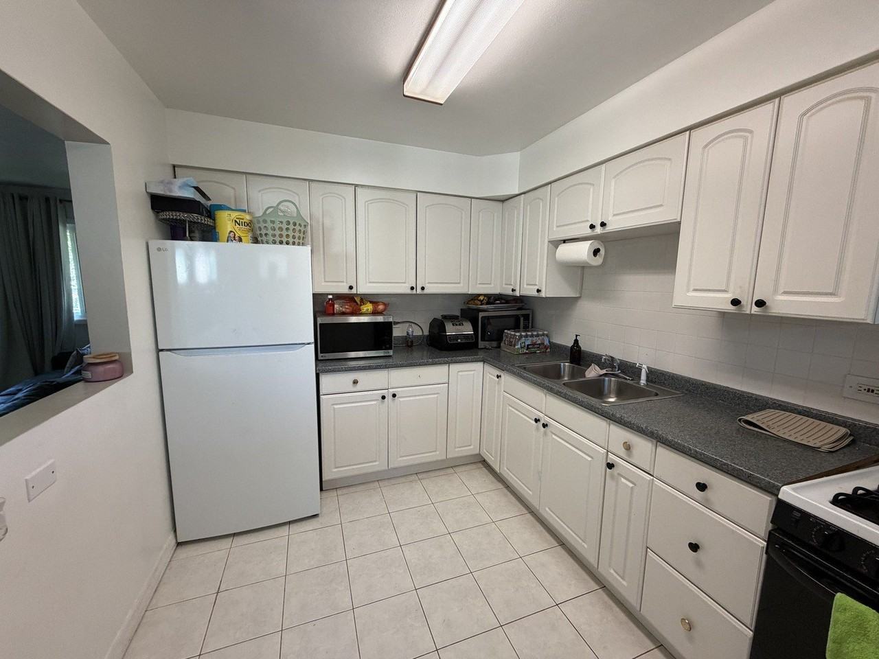 1605 Monroe St #4 - Photo 2 of 16