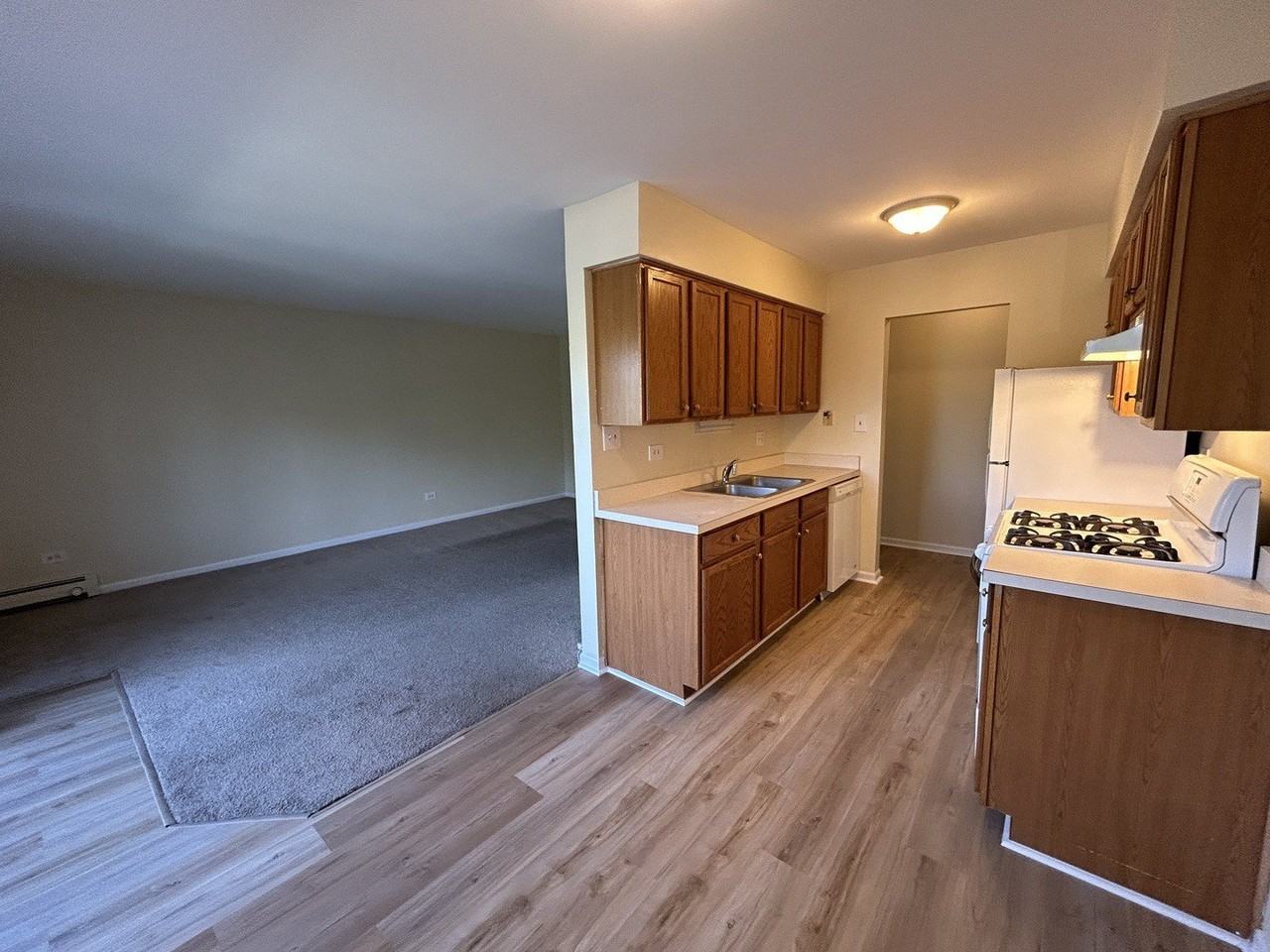 1077 Dickens Way #C - Photo 3 of 10