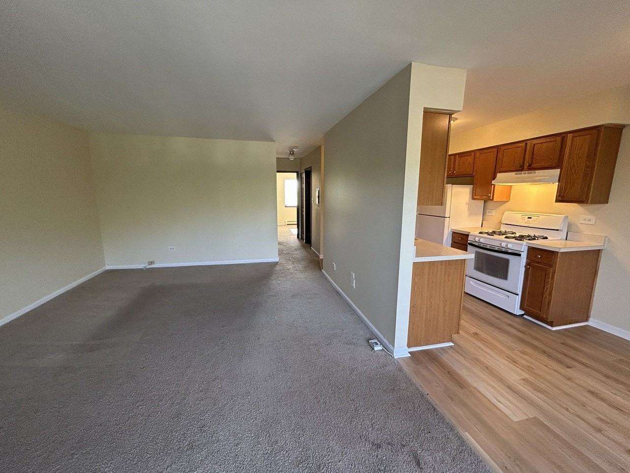 1077 Dickens Way #C - Photo 4 of 10