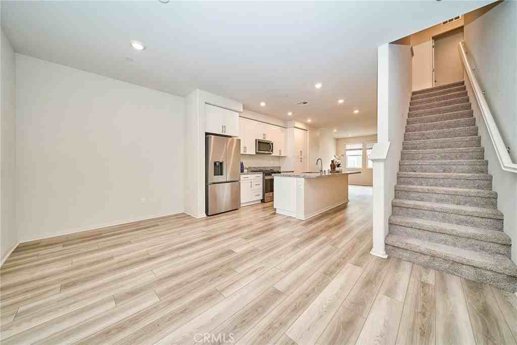 1672 Cayton Loop - Photo 4 of 16