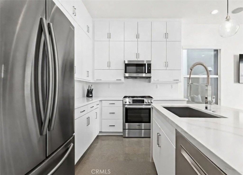 2705 Paragon Loop - Photo 5 of 9