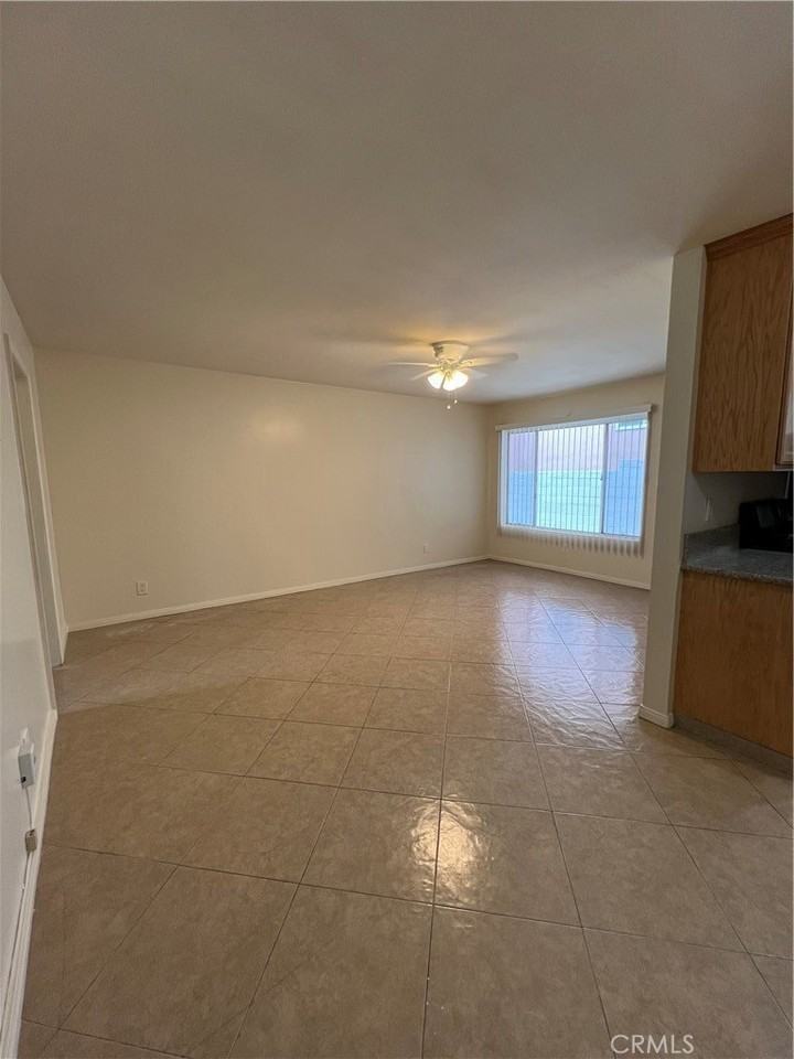 535 E Hazel St #4 - Photo 6 of 18