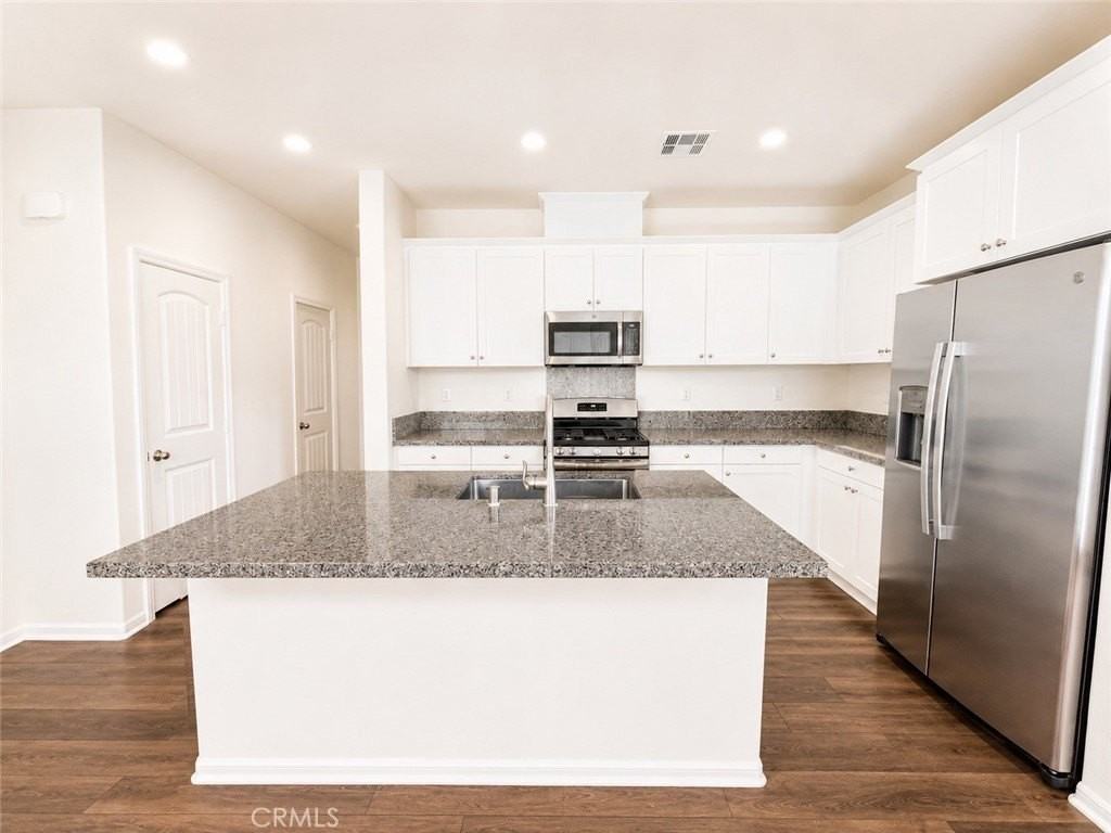 16570 Wyndham Ln - Photo 5 of 25