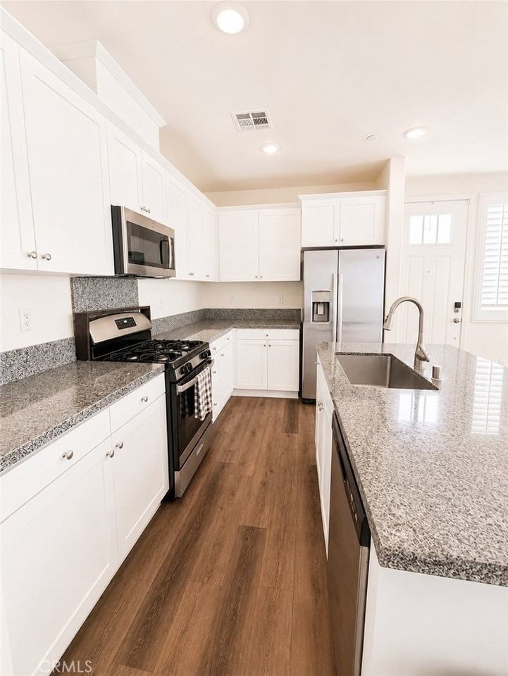 16570 Wyndham Ln - Photo 6 of 25