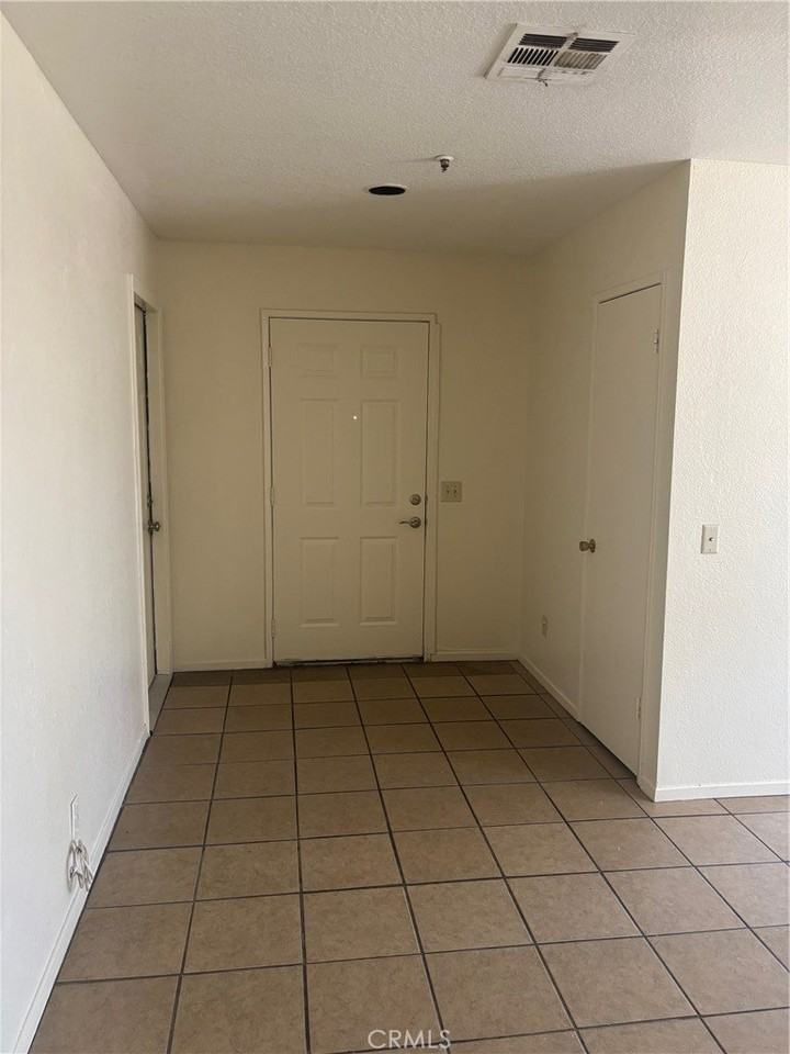 13685 Ocotillo Rd - Photo 2 of 25
