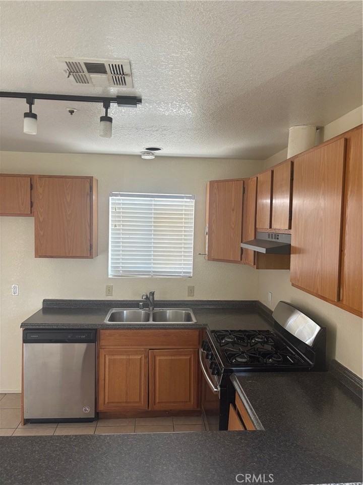 13685 Ocotillo Rd - Photo 4 of 25