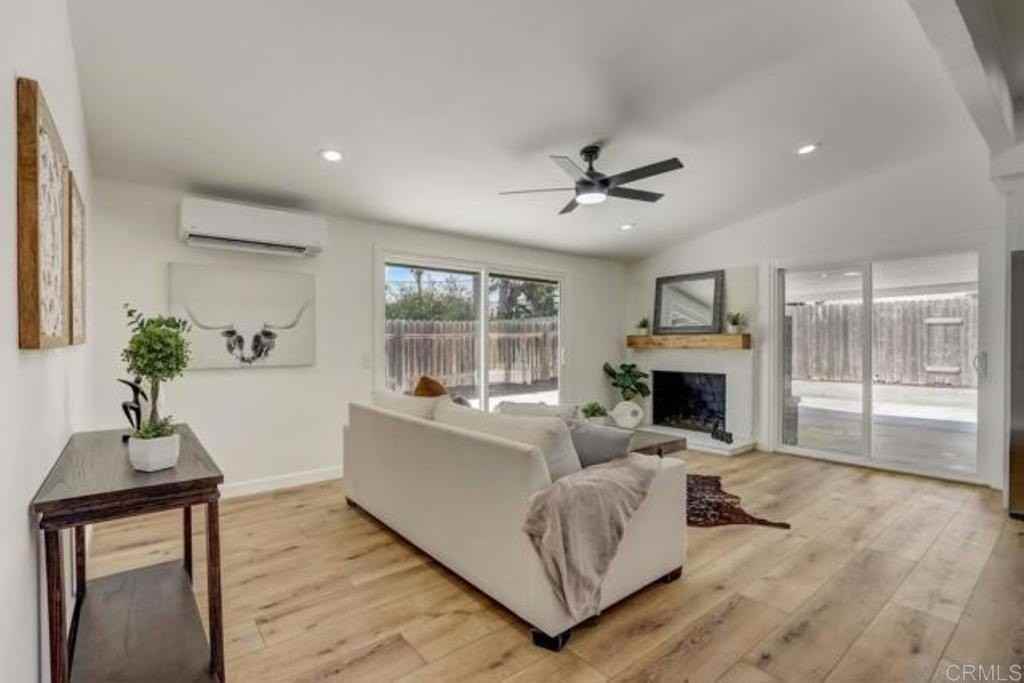 6265 Lake Alamor Ave - Photo 6 of 20