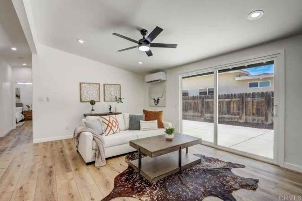 6265 Lake Alamor Ave - Photo 7 of 20