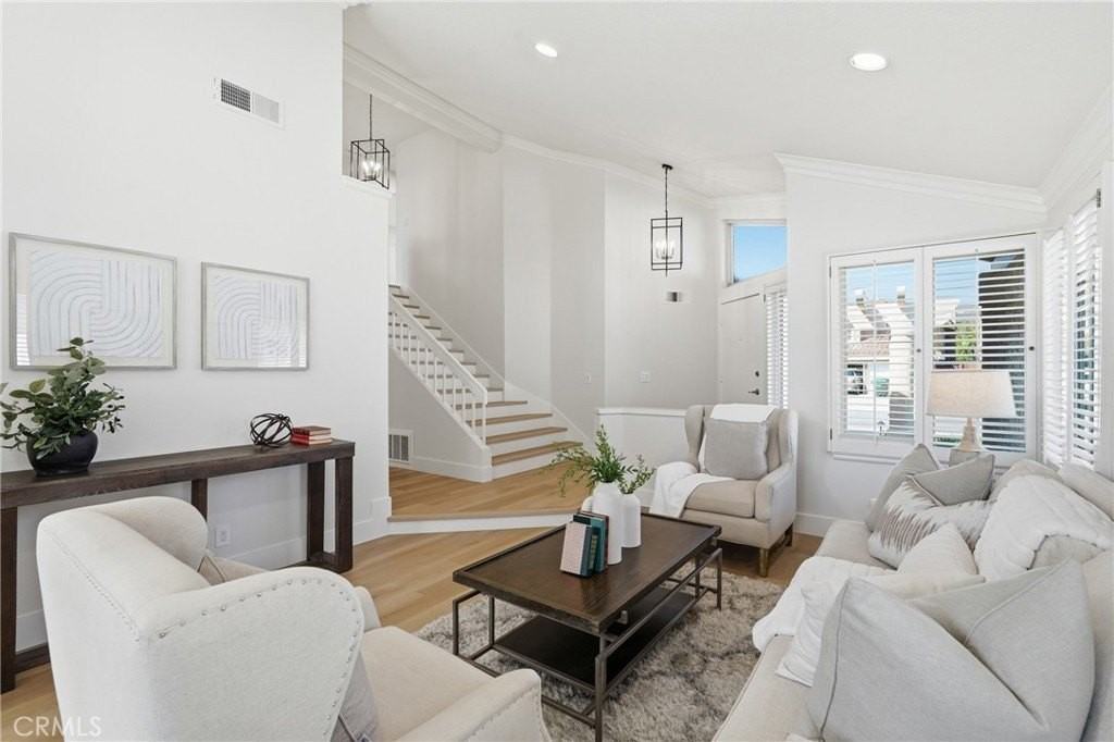 7 San Vincente - Photo 4 of 49