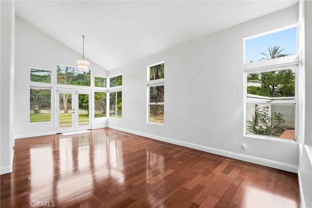 23302 Vista Carillo - Photo 4 of 46