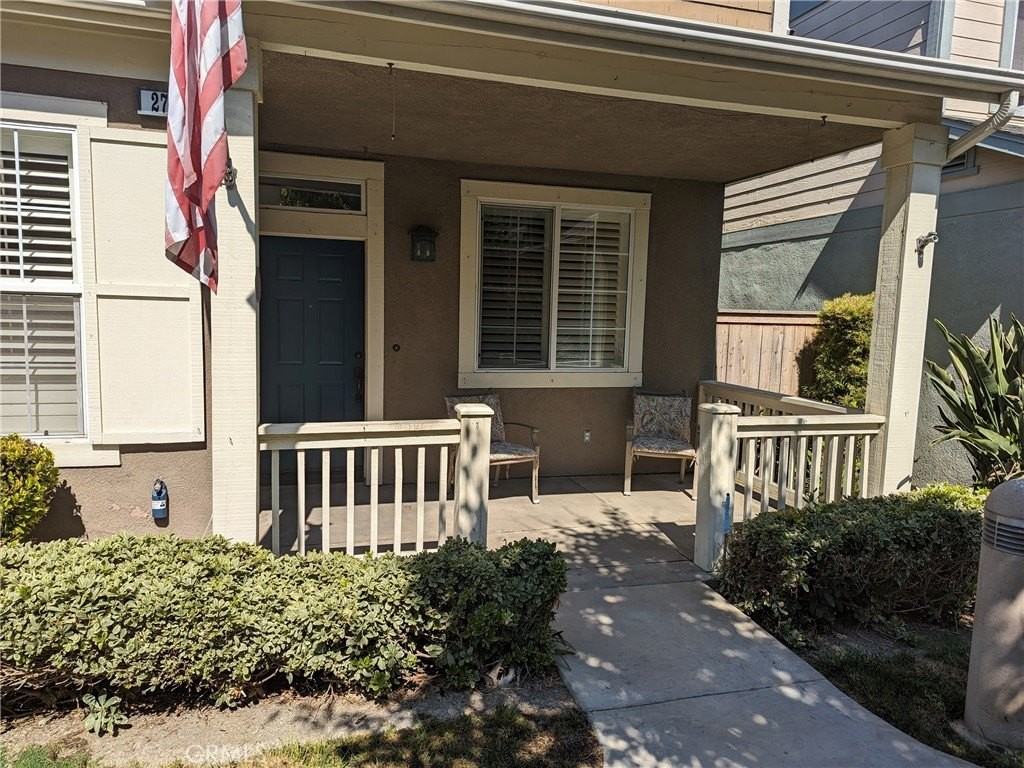 27 Picket Ln - Photo 2 of 31