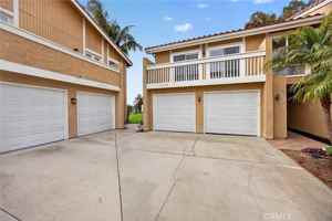 featured image of 23412 Highcrest Rd
