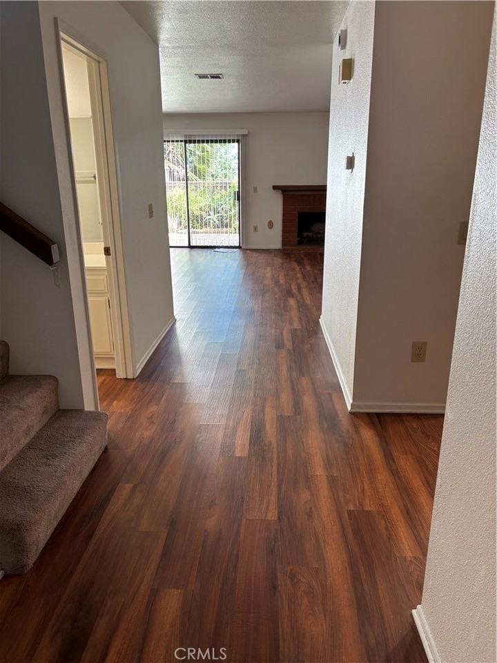 2412 Ramada Plz - Photo 4 of 12