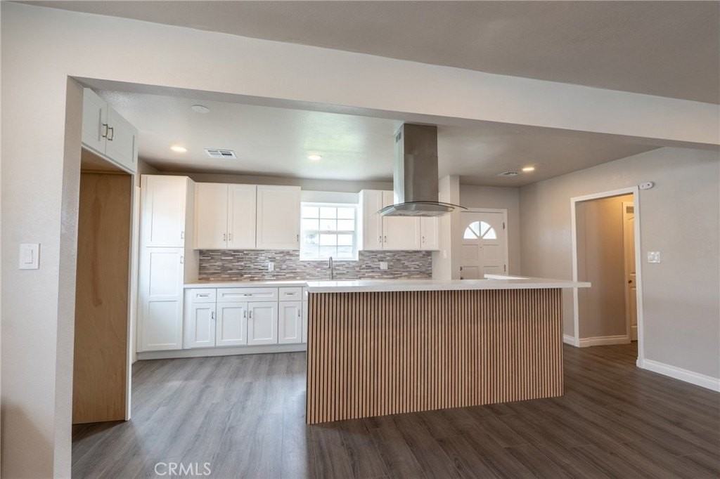 14043 Mystic St - Photo 4 of 25