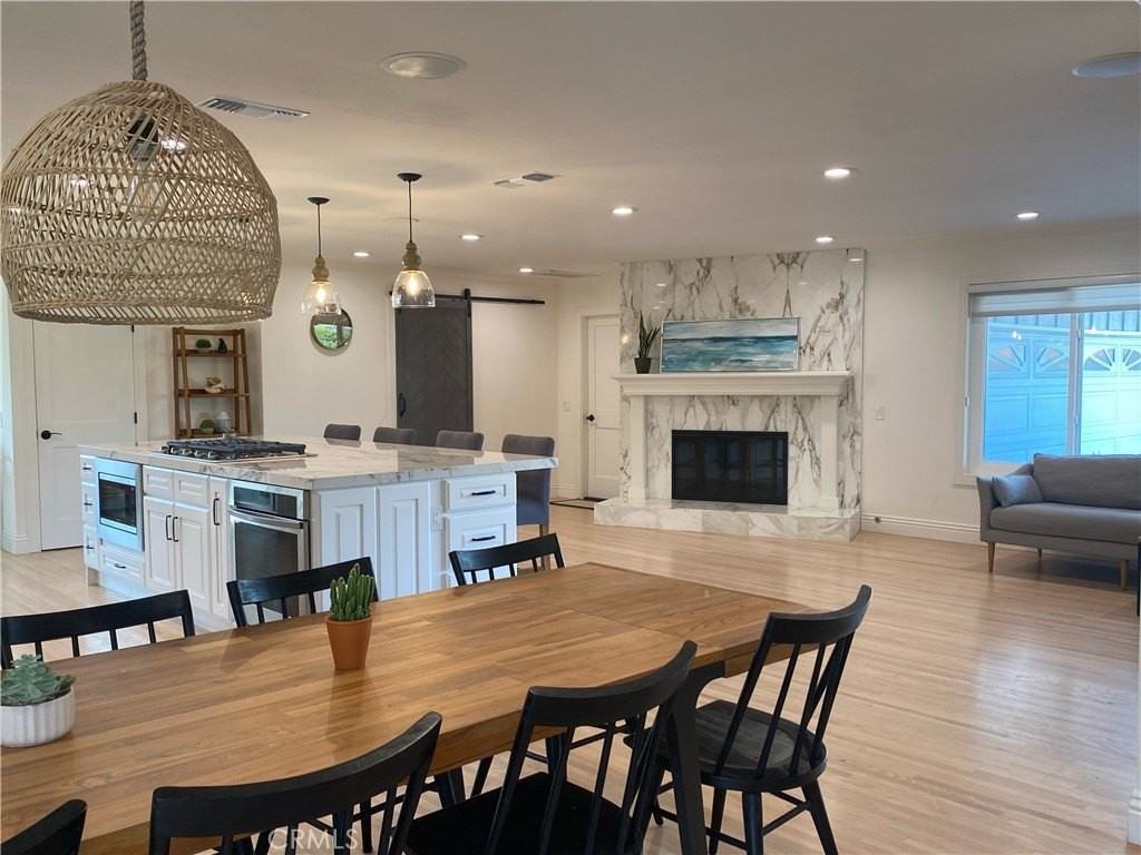 13692 Rushmore Ln - Photo 4 of 13