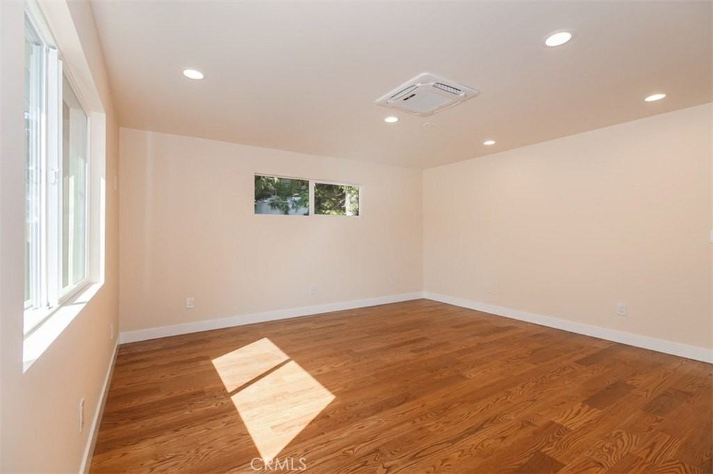 319 N Shelton St - Photo 6 of 21
