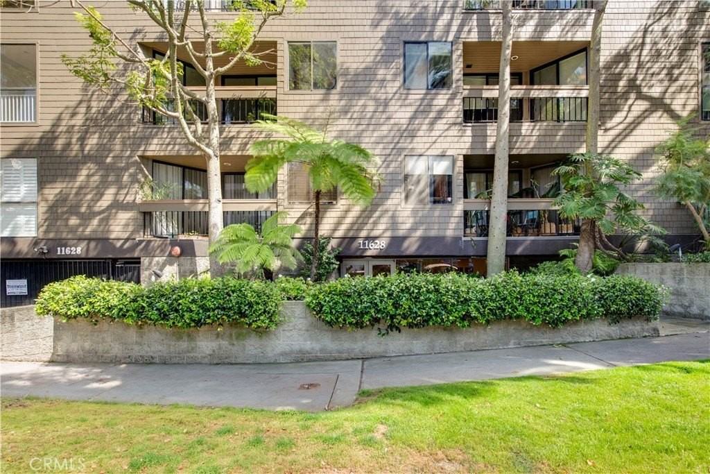 11628 Montana Ave #207 - Photo 3 of 34