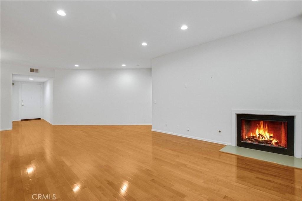 11628 Montana Ave #207 - Photo 7 of 34