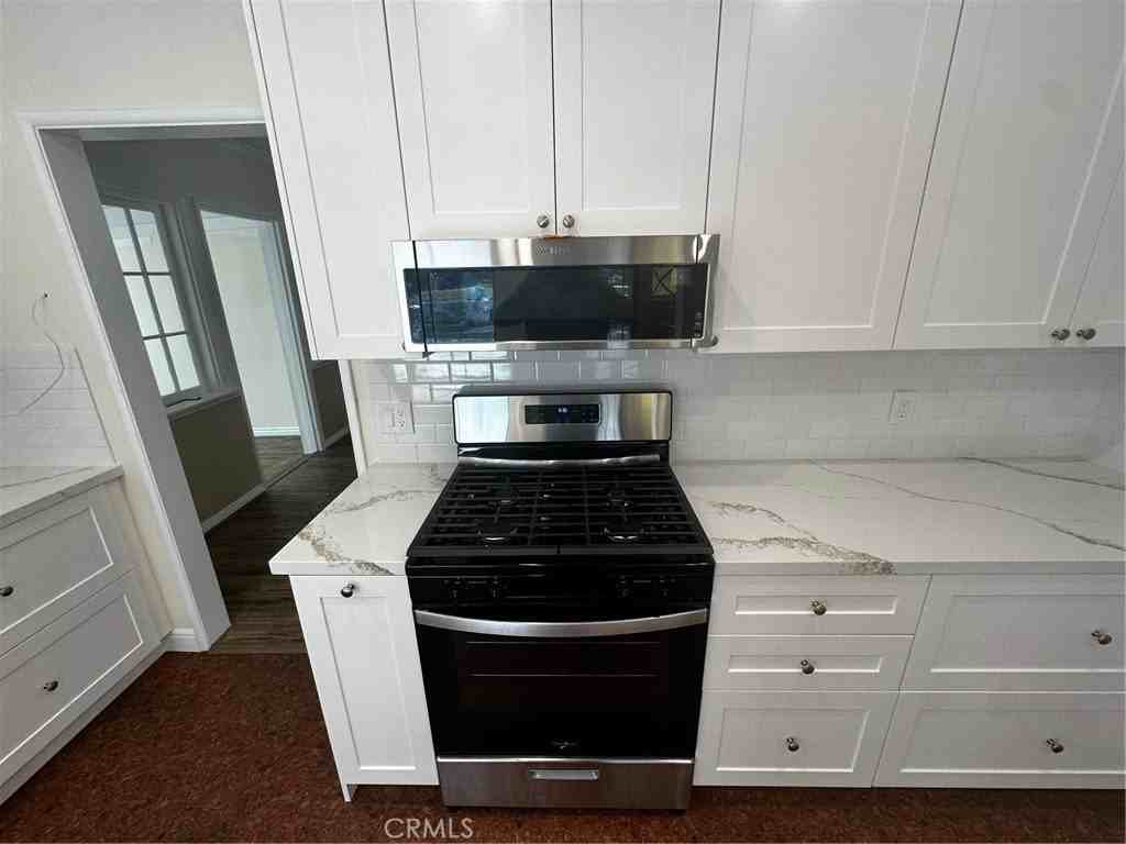 2151 N Altadena Dr - Photo 7 of 27