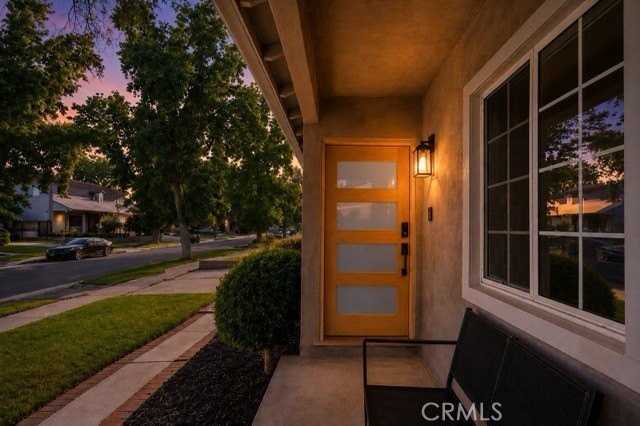 17337 Emelita St - Photo 3 of 29