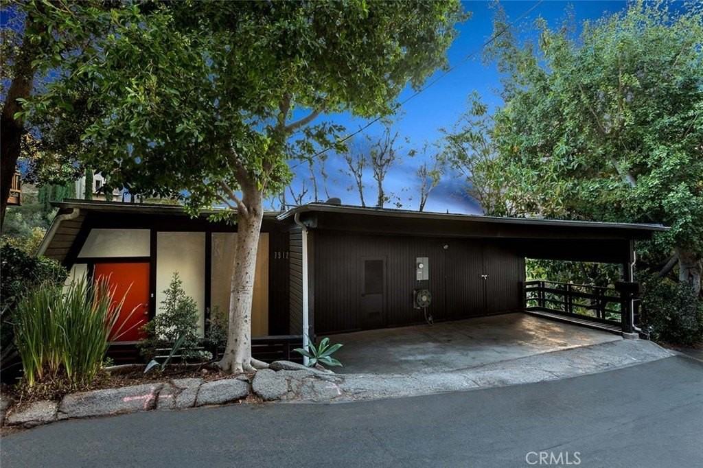 7912 Willow Glen Rd