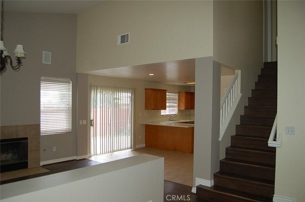 16143 Talbot Ct - Photo 3 of 23