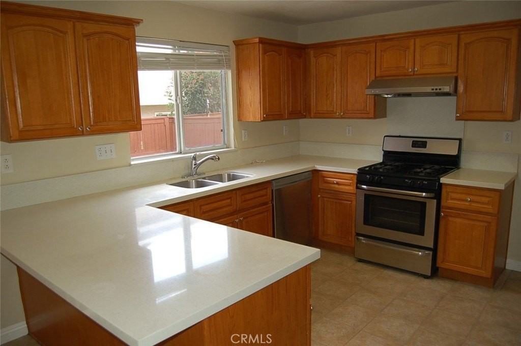 16143 Talbot Ct - Photo 6 of 23