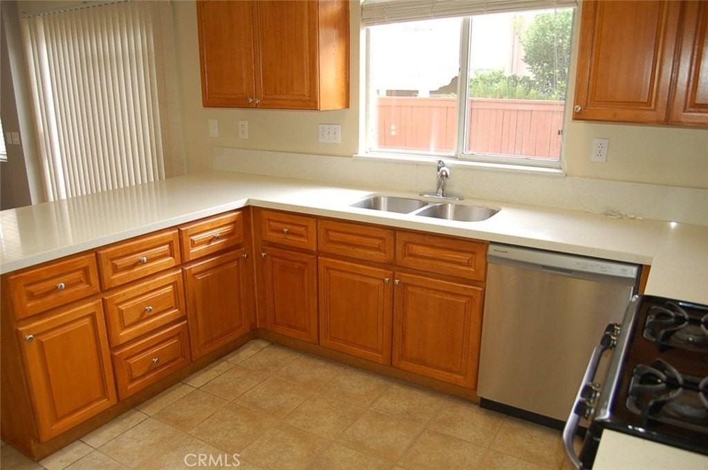 16143 Talbot Ct - Photo 7 of 23