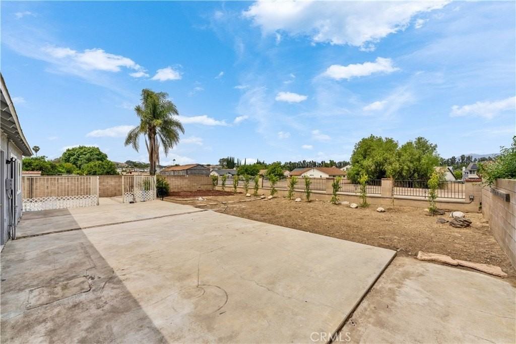 3724 Alder Pl - Photo 3 of 17