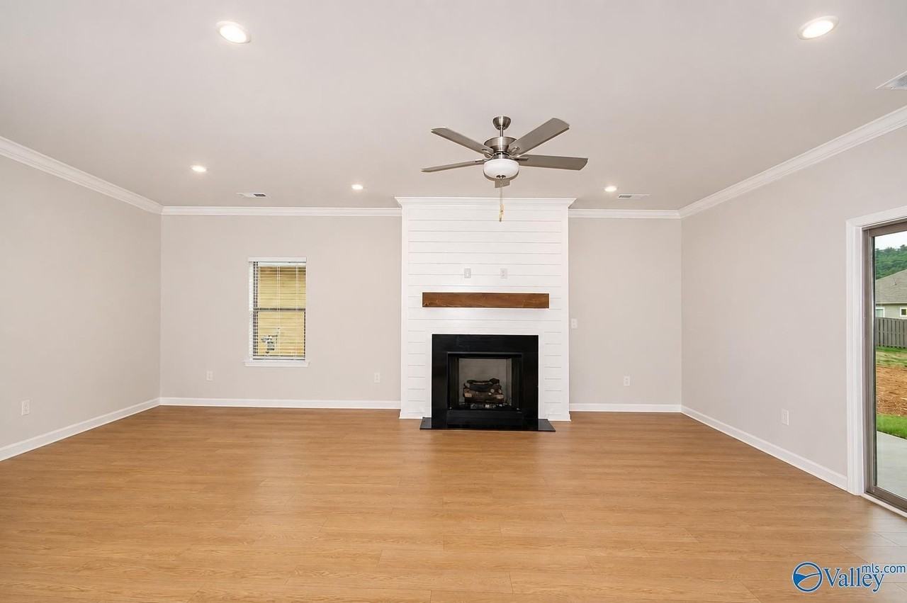 7110 Hampton Mill Dr Se - Photo 5 of 46