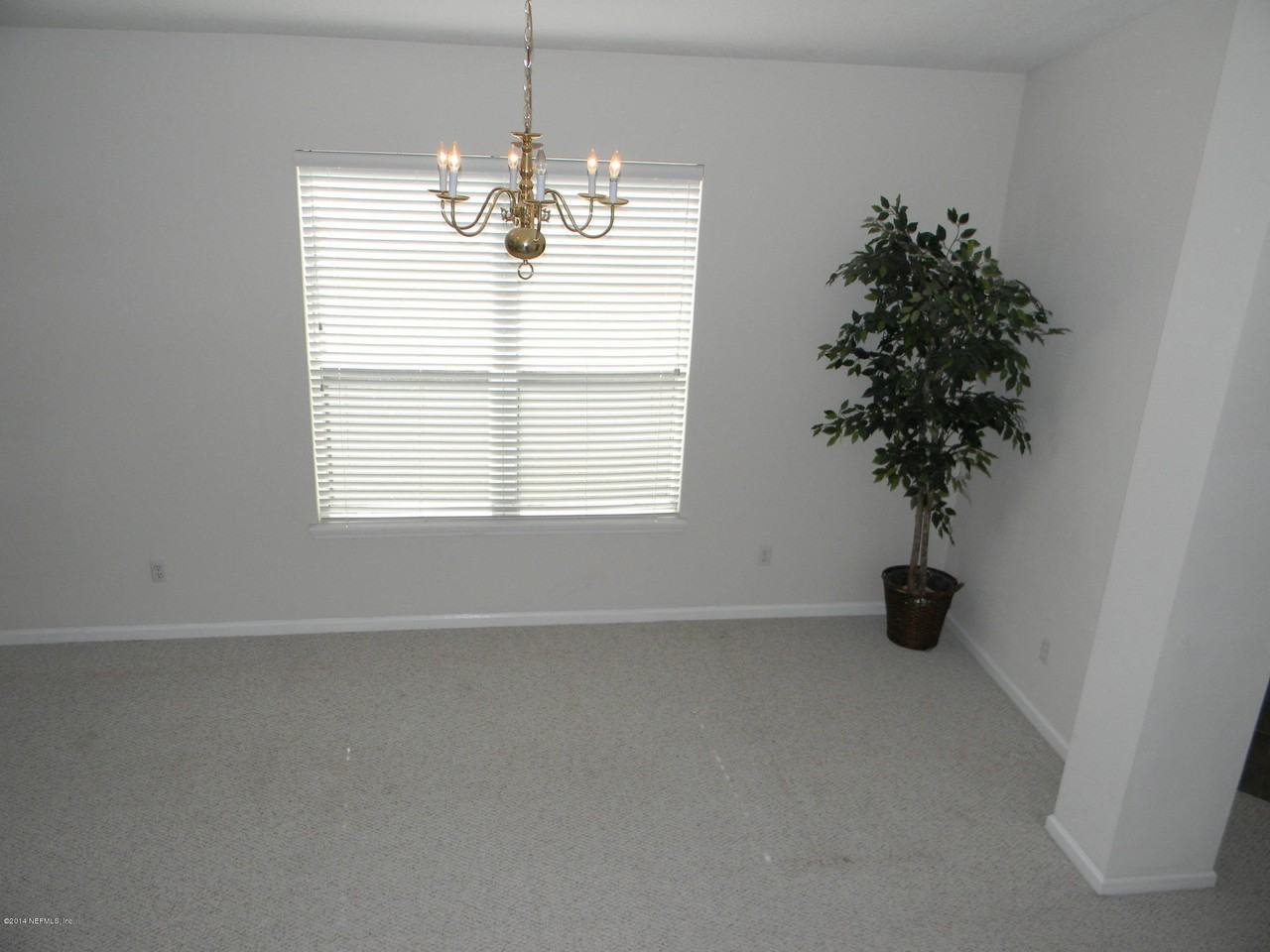 10599 Roundwood Glen Ct - Photo 4 of 20