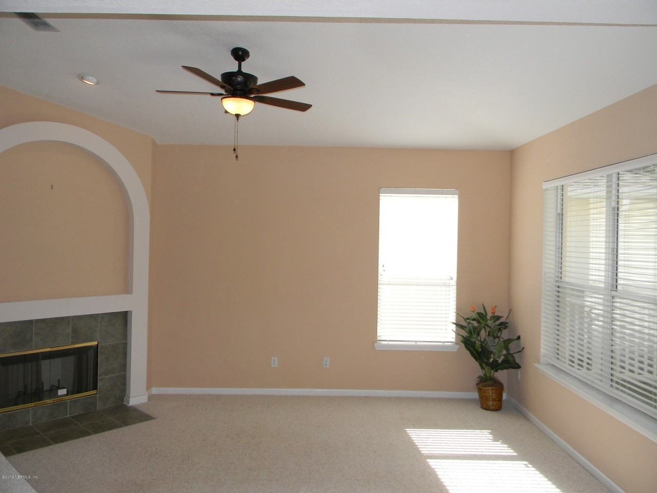 10599 Roundwood Glen Ct - Photo 7 of 20