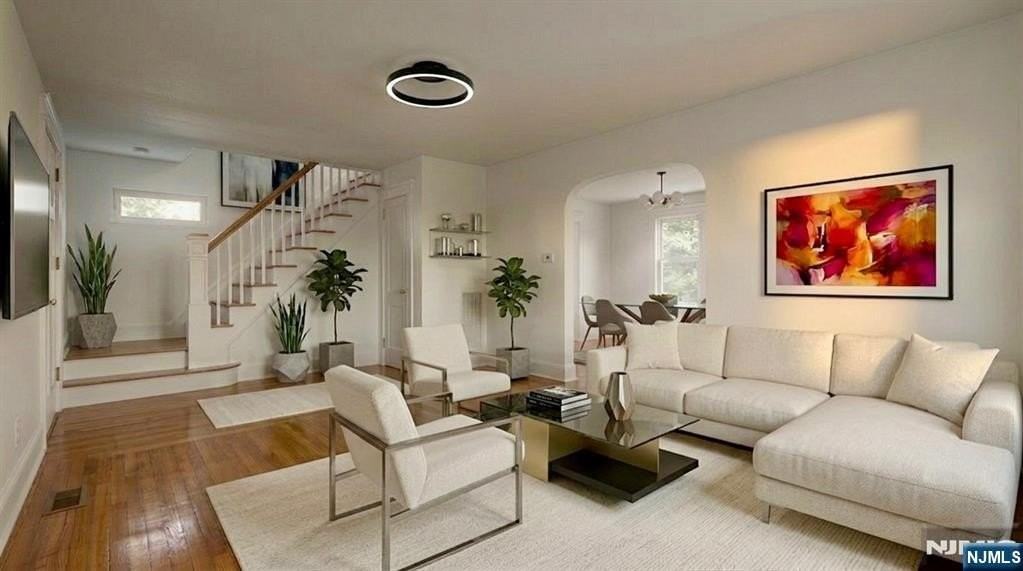 135 E Linden Ave - Photo 6 of 42