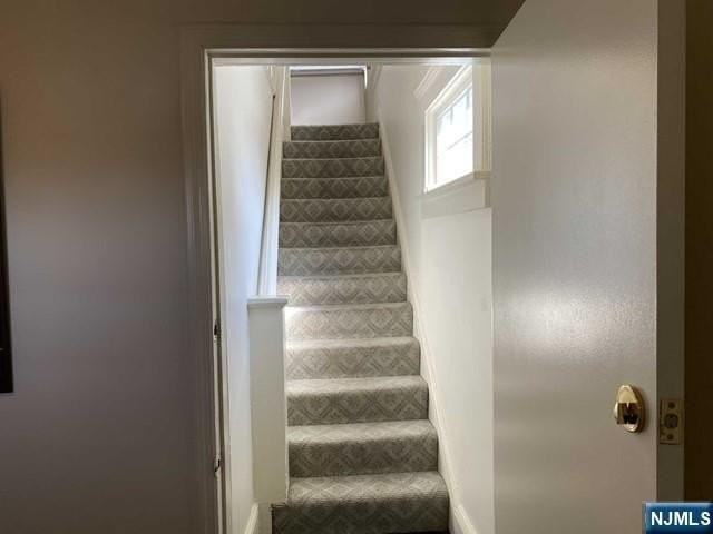 130 Hazelton St #2 - Photo 3 of 9