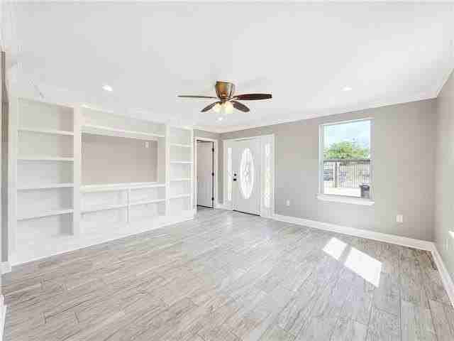 4472 Joycelyn Dr - Photo 4 of 37