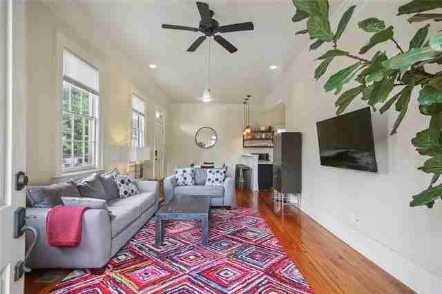 1109 Erato St - Photo 3 of 10