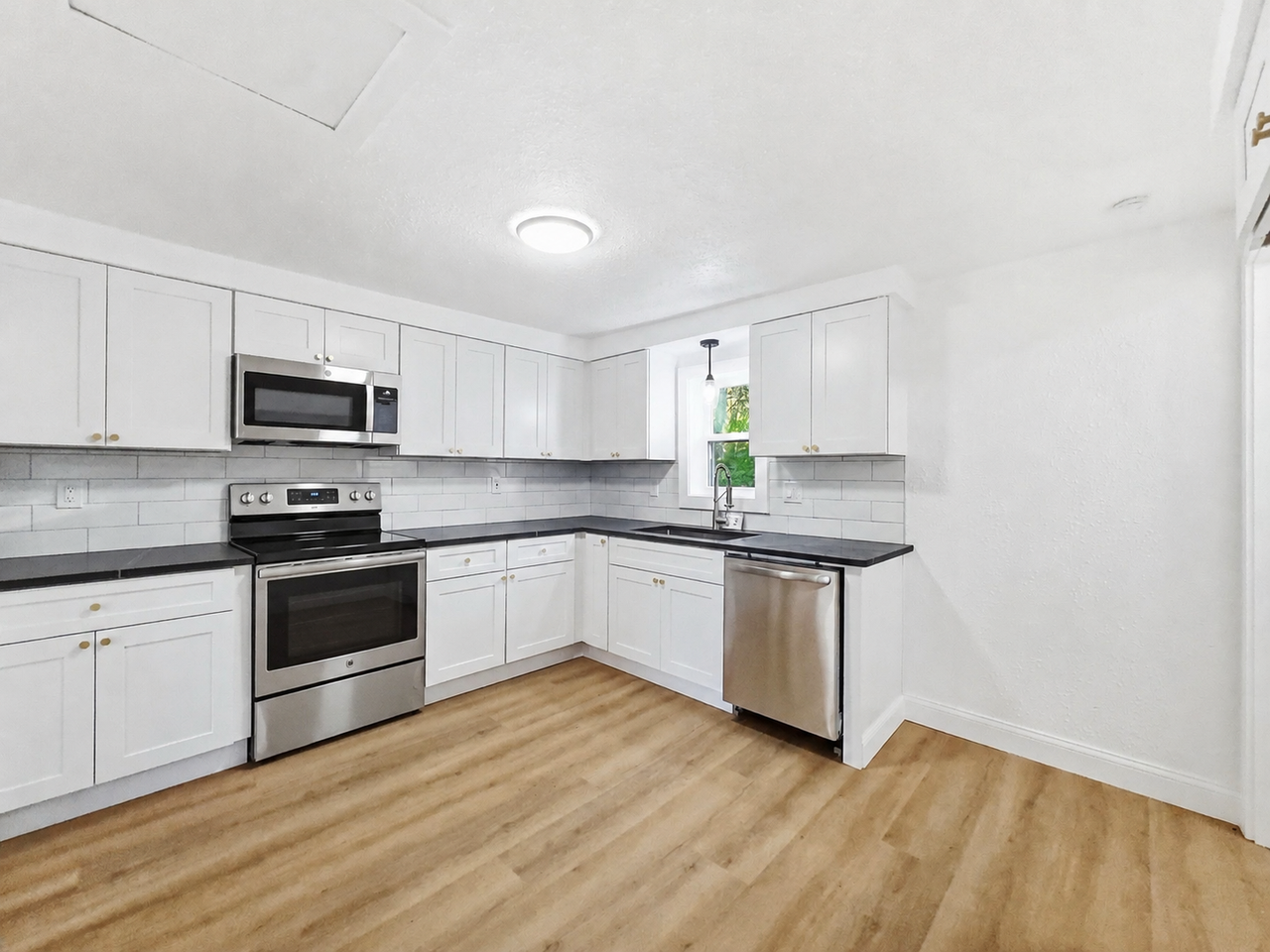 2124 Bernice Ave #1 - Photo 2 of 15